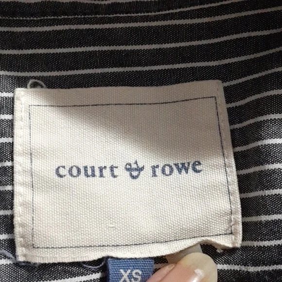 COURT & ROWE Navy and White Striped Button Down Shirt Tie Collar Ladies Size XS - Picture 4 of 5